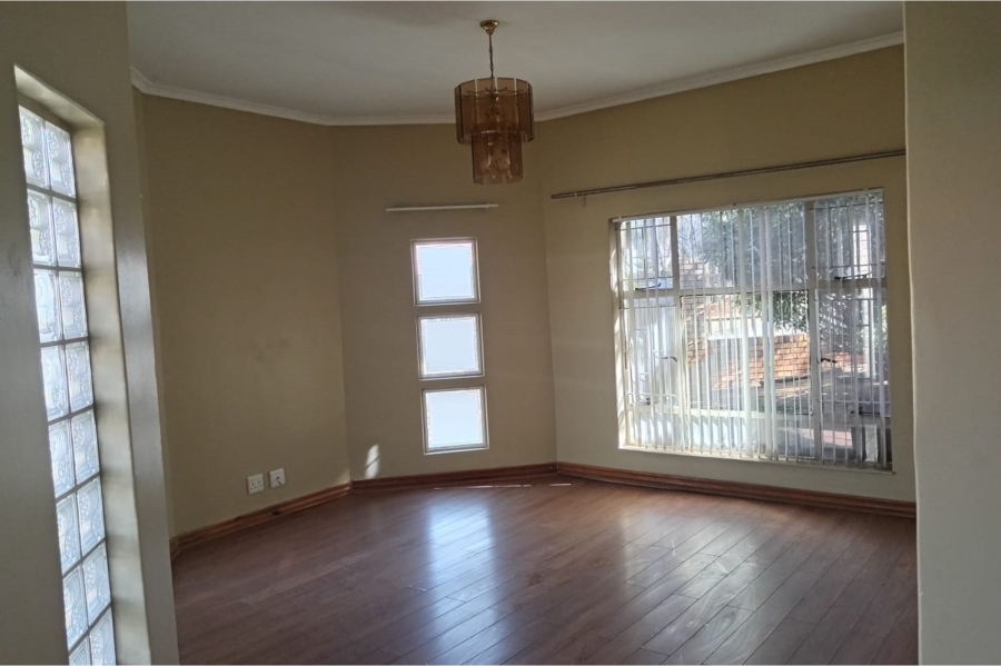 3 Bedroom Property for Sale in Safari Gardens North West